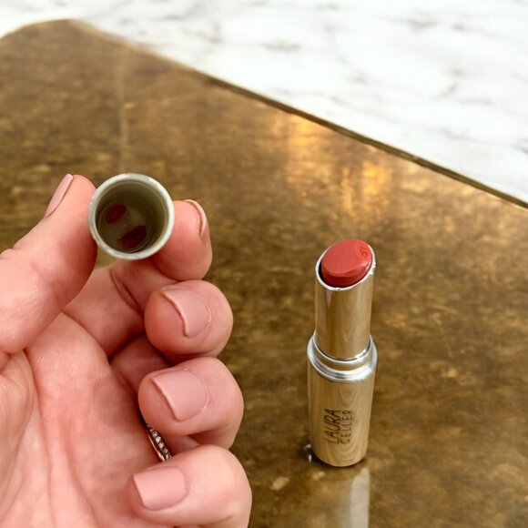 Laura Geller Lipstick in Just Peachy Shade - Picture 4 of 5